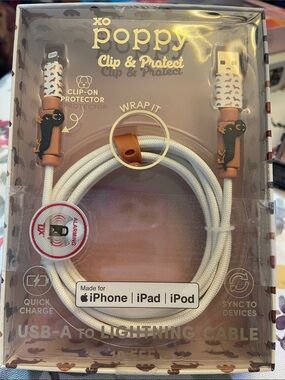 xo poppy White Lightning Cable with Dogs and Tan Accents — Clip-On Protector